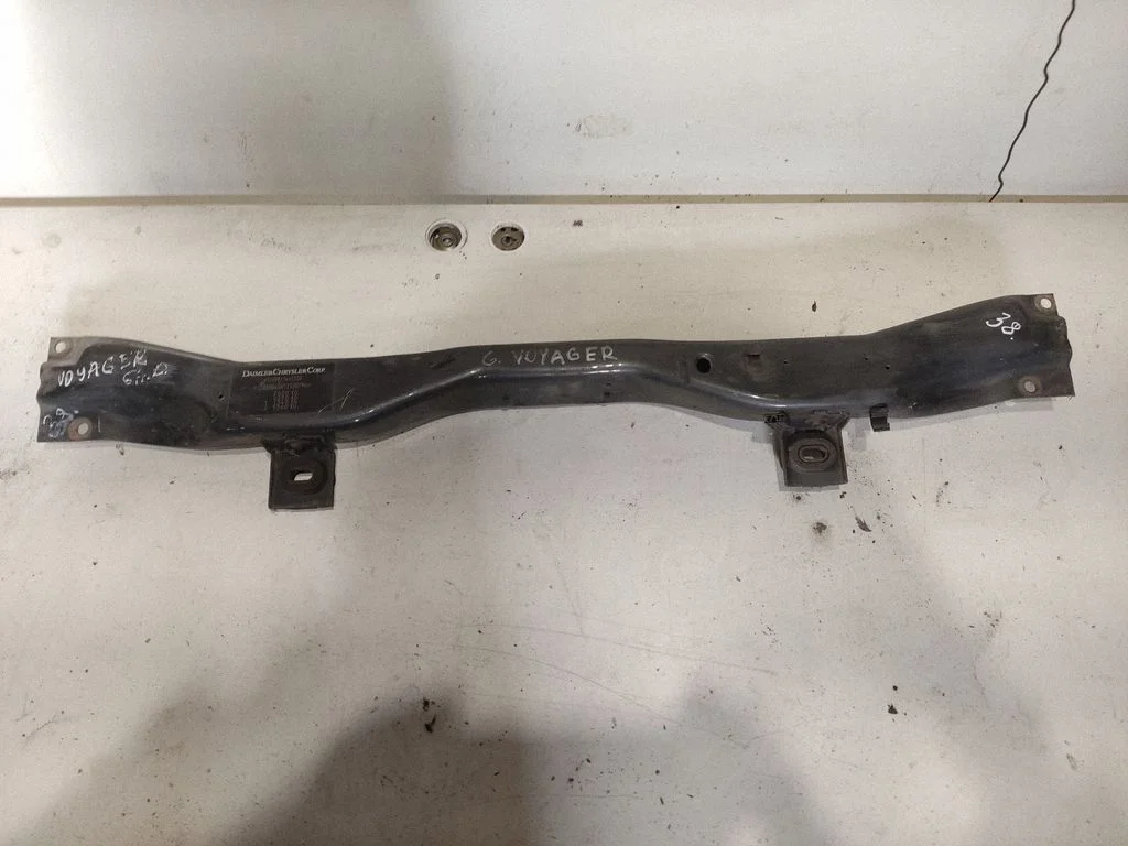 Top upper radiator support slam panel – Chrysler Voyager (2004-2007)