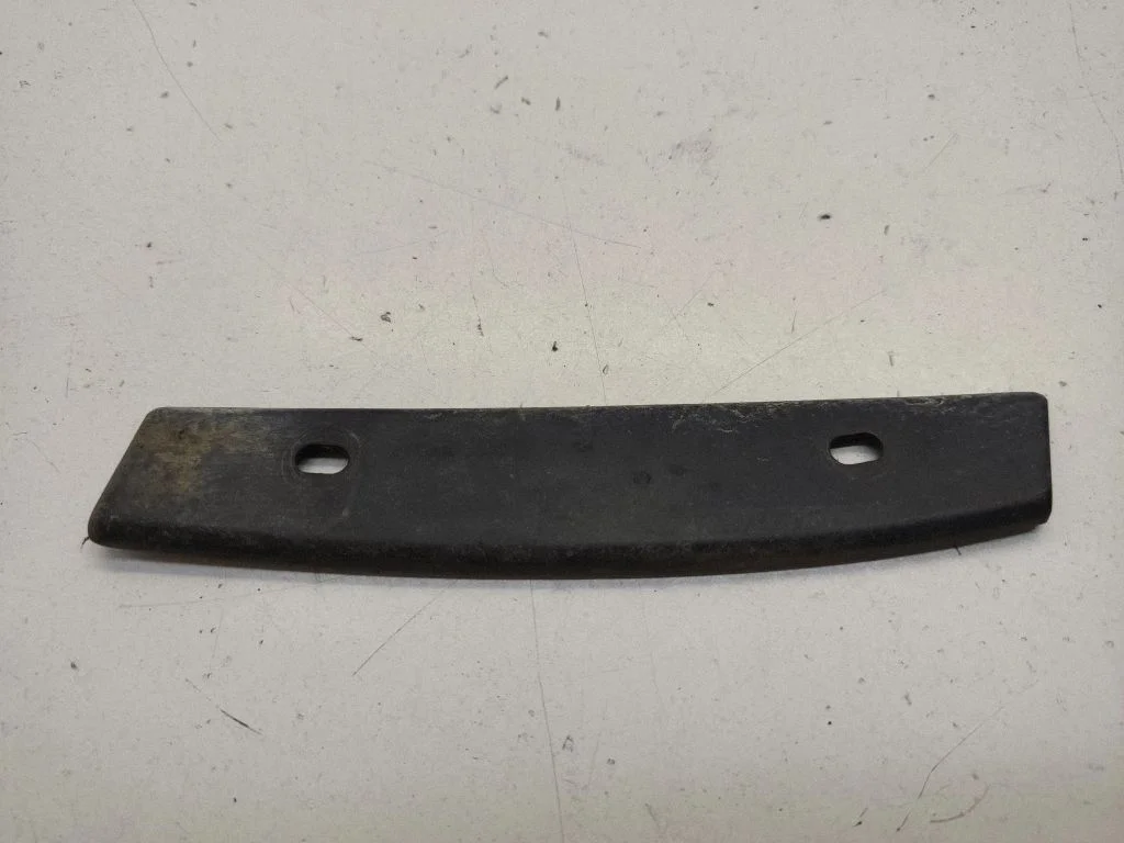 Poritiiva iluliist (molding) 63838CA000