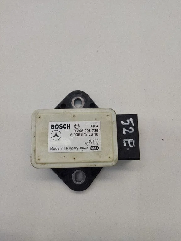 Speed sensor (speedometer sensor) – Mercedes-Benz E-Class W212 (2009-2016)