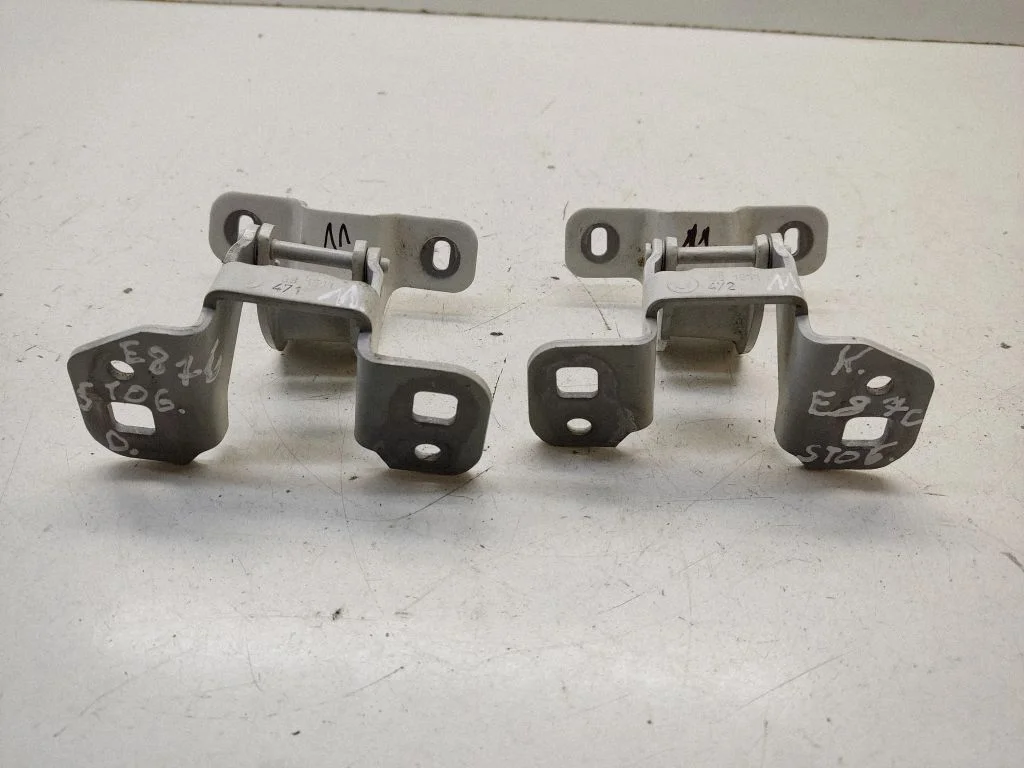 Convertible roof hinge – BMW 1 Series E82 E88 (2007-2014)
