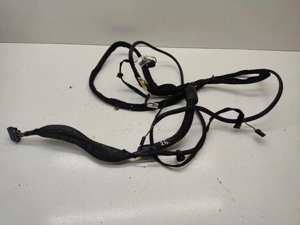 Tailgate/trunk wiring harness 93853075