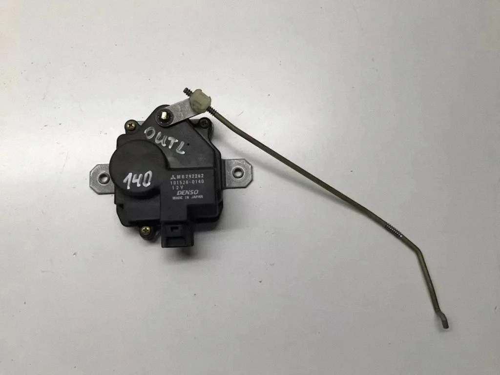 Central locking motor – Mitsubishi Outlander (2001-2007)