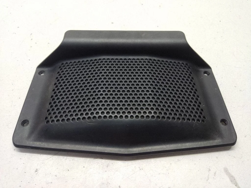 Subwoofer grill/trim – BMW X3 E83 (2003-2010)