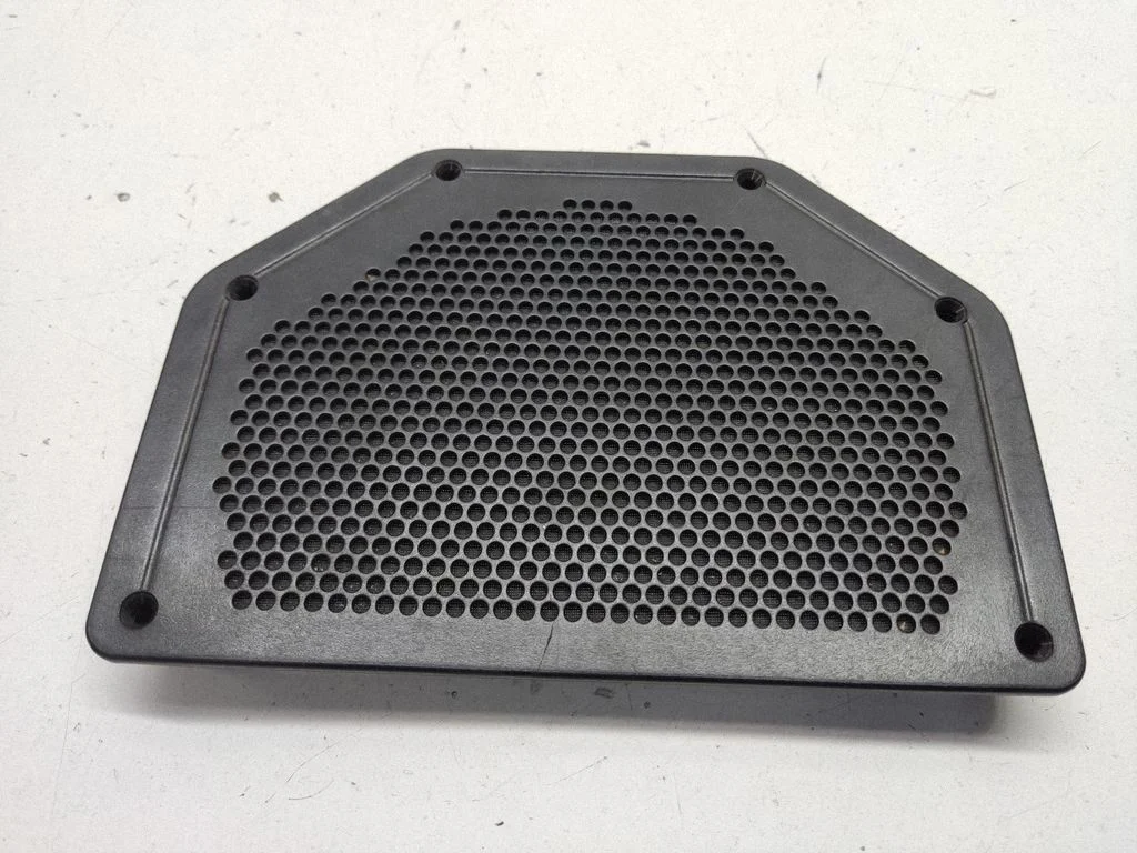 Subwoofer grill/trim – BMW 1 Series E82 E88 (2007-2014)