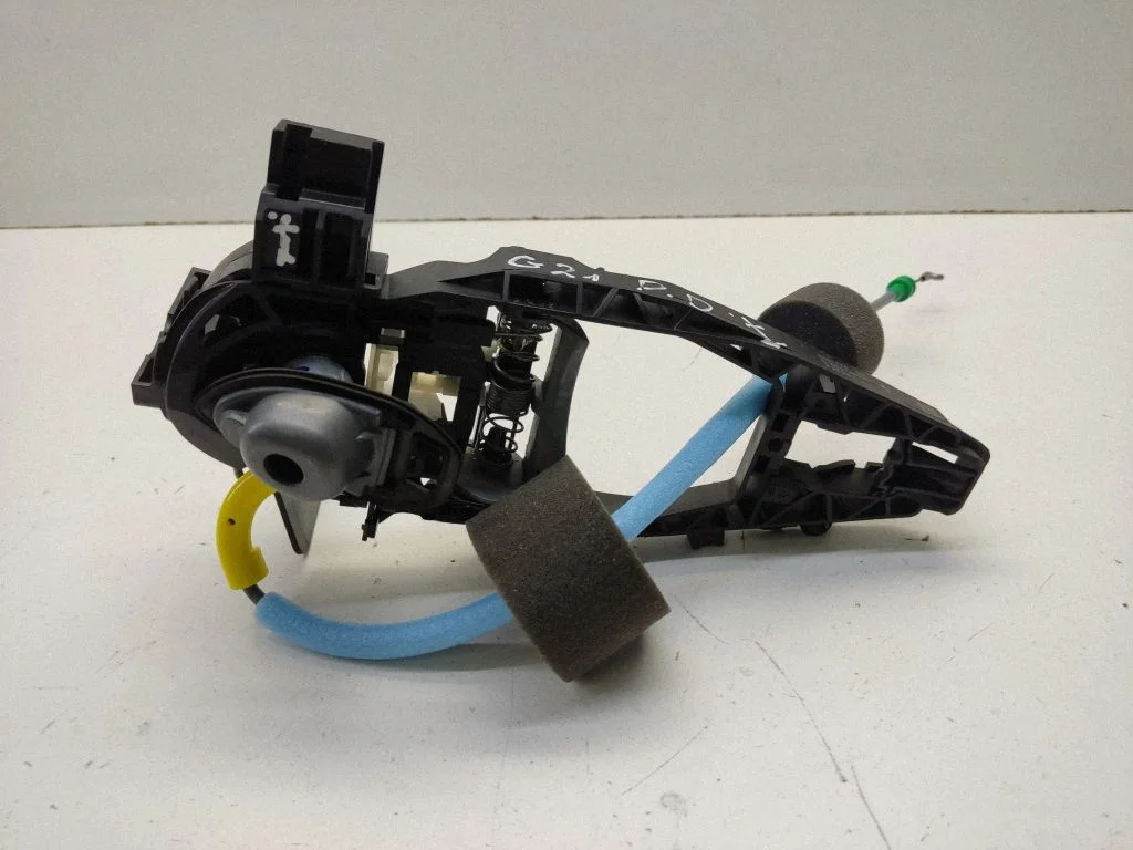 Wspornik klamki zewnętrznej drzwi przednich – BMW Seria 3 G20 G21 (2019-)