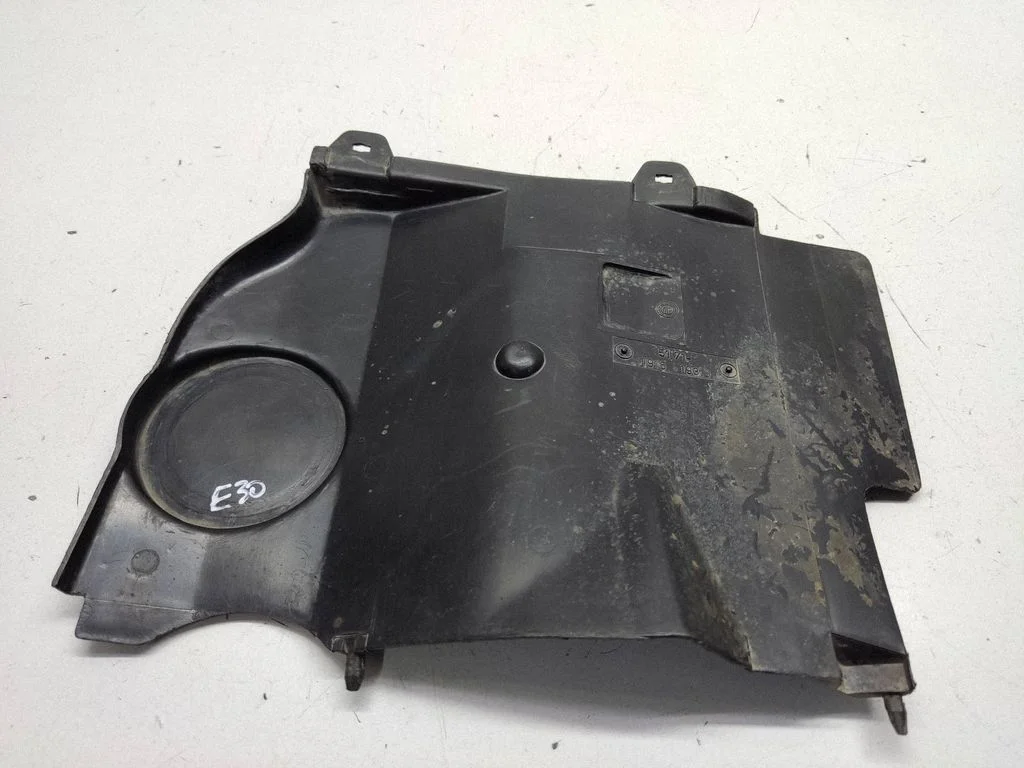 Headlight/headlamp dust cover – BMW 3 Series E30 (1983-1994)