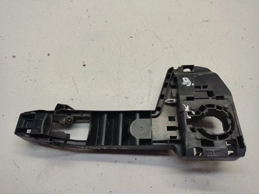 Rear door exterior handle/bracket – Mercedes-Benz Vito Viano W447 (2014-)