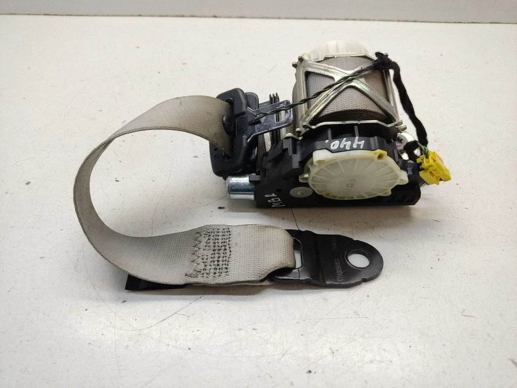 Third row seat belt – Mercedes-Benz R-Class W251 (2005-2013)