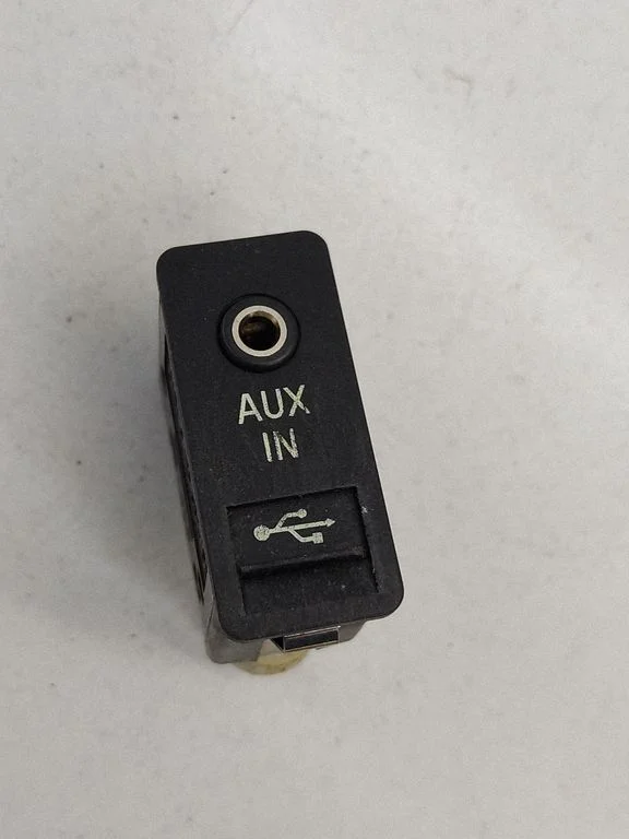 AUX-pesa – BMW 5-seeria F10 F11 (2009-2016)