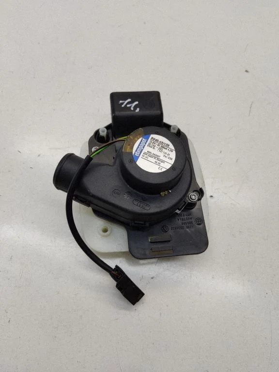 Engine control unit/module fan – BMW 3 Series E90 E91 (2005-2012)