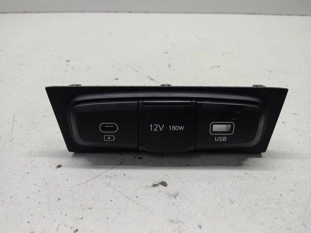USB socket connector – Hyundai i20 (BC3 BI3) (2020-)