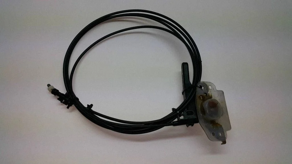Fuel cap flap release cable – Nissan Almera N16 (2000-2010)