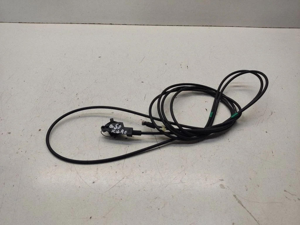 Fuel cap flap release cable – Nissan Qashqai+2 (2008-2010)