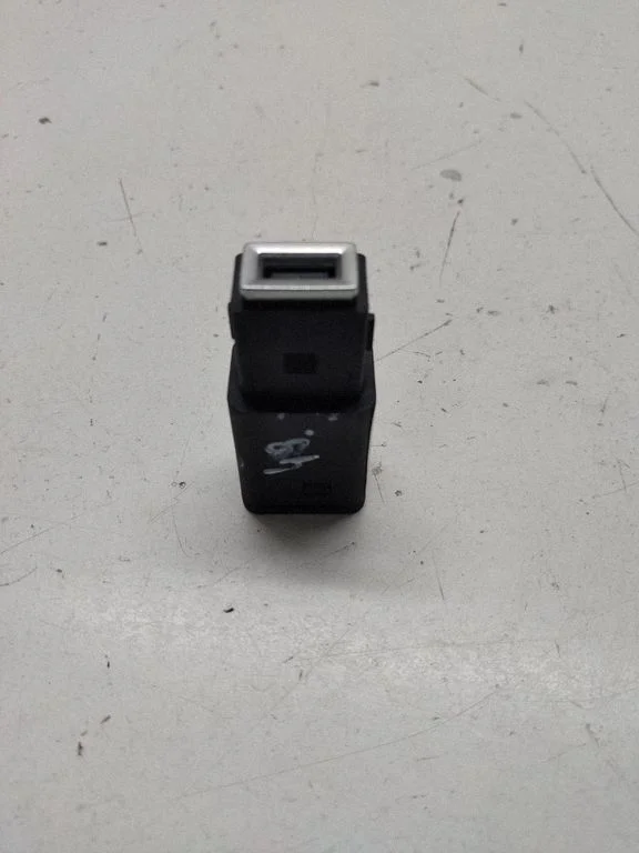 USB socket connector – Opel Mokka X (2019-)