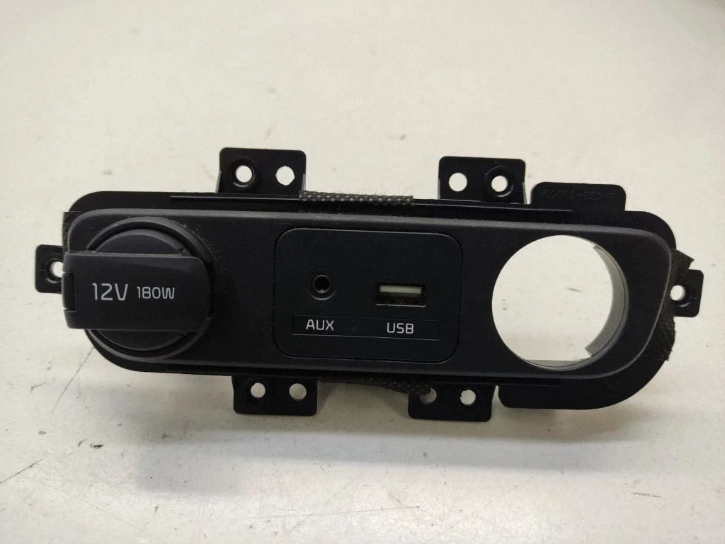USB socket connector – KIA Sportage (2016-2021)