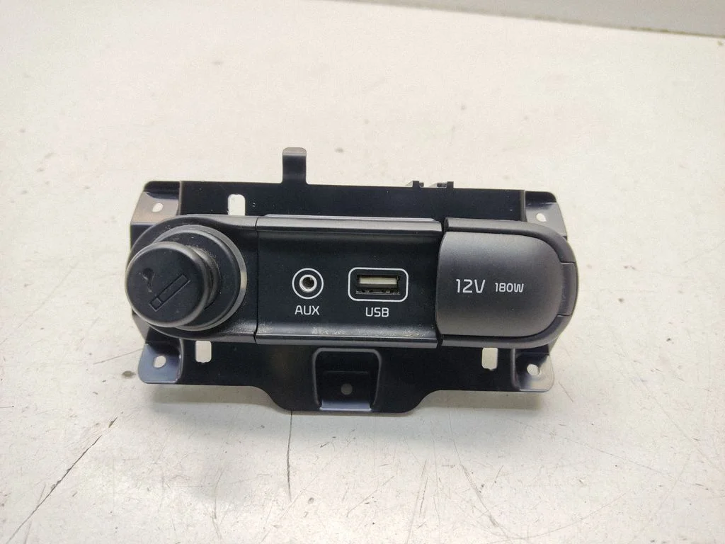 USB socket connector – KIA Optima (2015-2020)