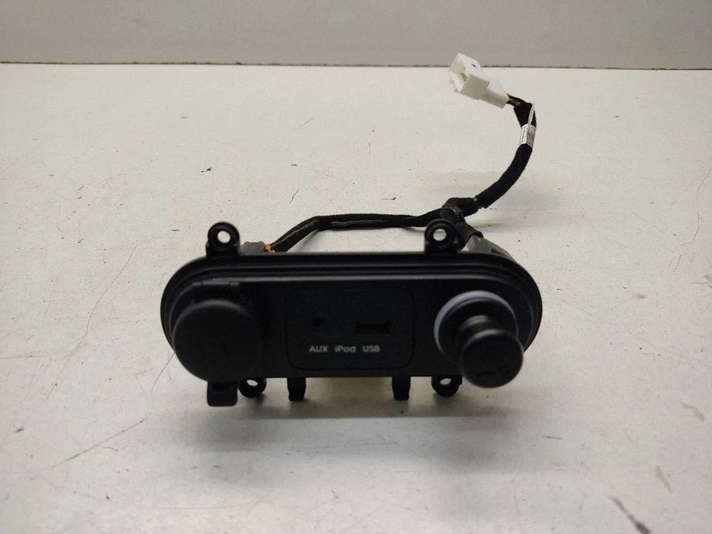 USB socket connector – KIA Optima (2010-2015)
