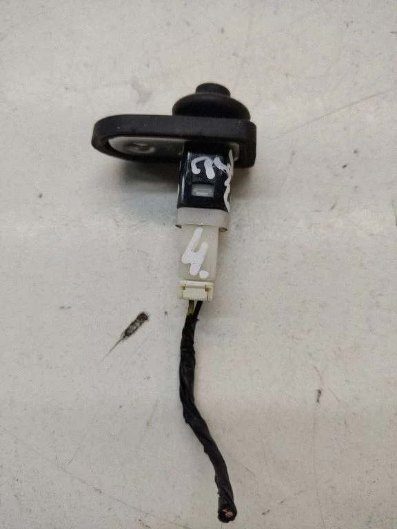Rear door sensor – KIA Optima (2010-2015)