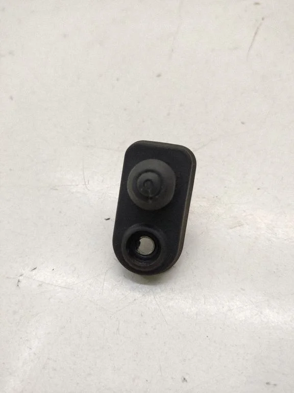 Rear door sensor – Mitsubishi Outlander (2007-2012)