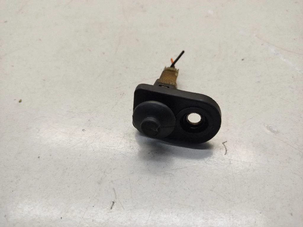 Rear door sensor – KIA Optima (2010-2015)
