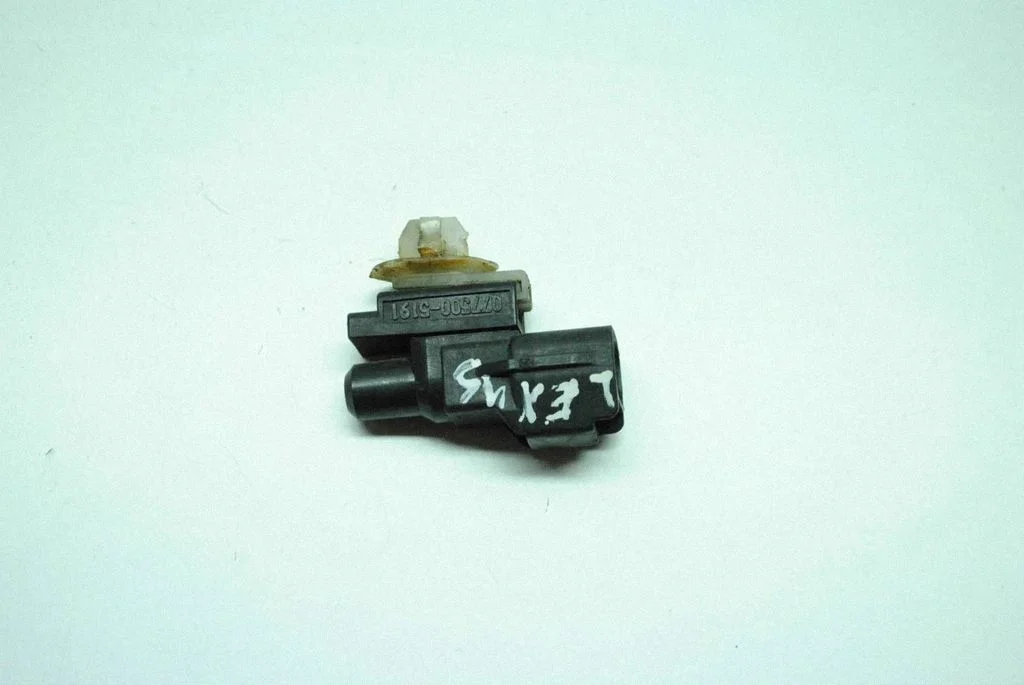 Outside/exterior temperature sensor – Lexus IS 220D-250-350 (2006-2013)