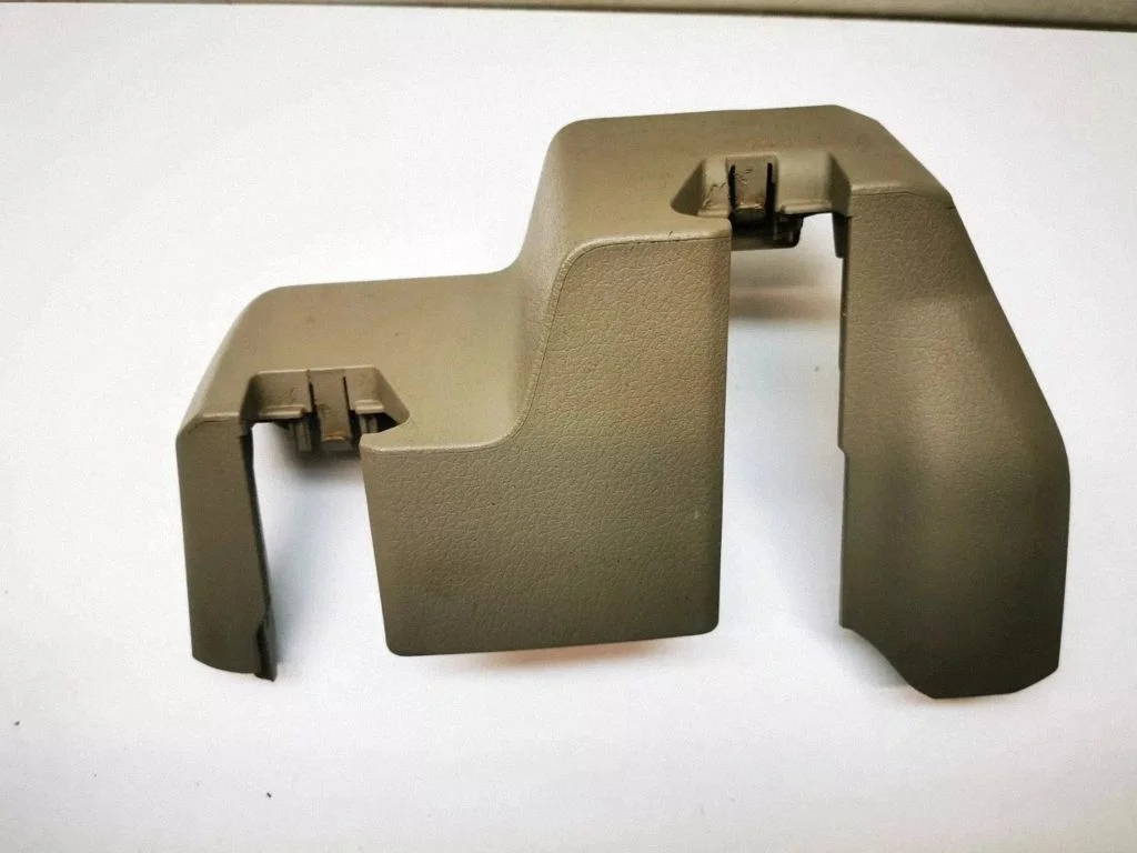 Rear seat rail trim cover – Volvo XC90 (2003-2006)