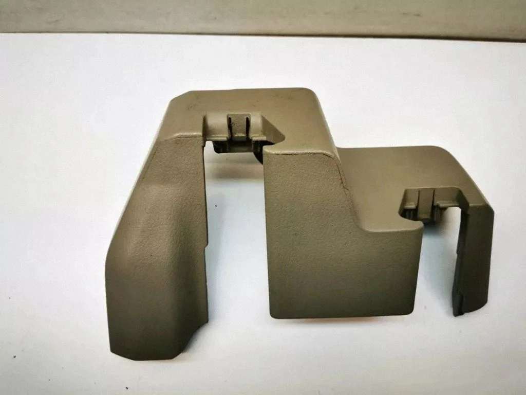 Rear seat rail trim cover – Volvo XC90 (2003-2006)