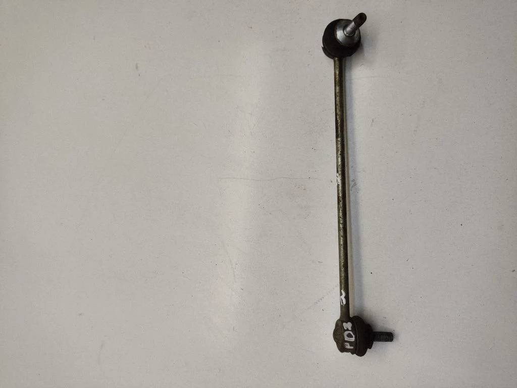 Rear suspension control arm – front right
