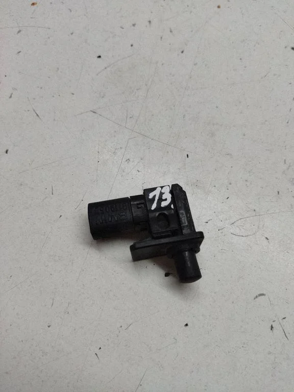 Bonnet alarm switch sensor – BMW 1 Series E82 E88 (2007-2014)