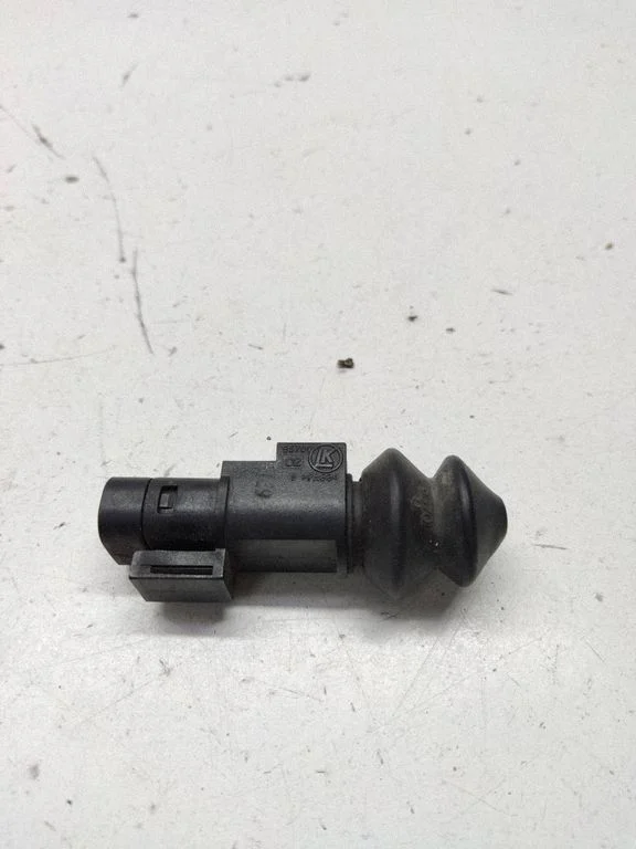 Bonnet alarm switch sensor
