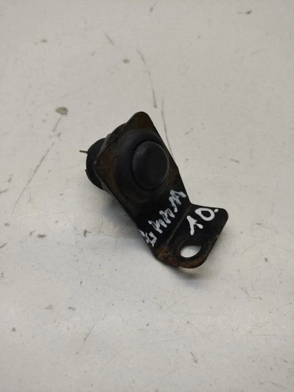 Bonnet alarm switch sensor – Mercedes-Benz Vito Viano W447 (2014-)