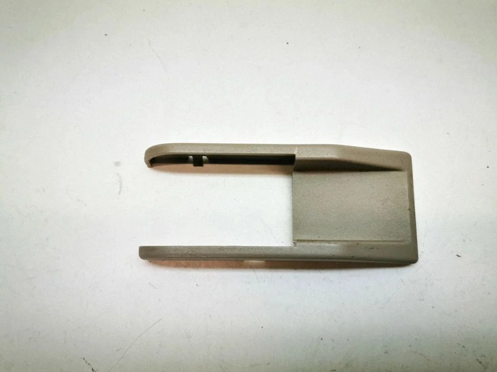 Rear seat rail trim cover – Mercedes-Benz R-Class W251 (2005-2013)