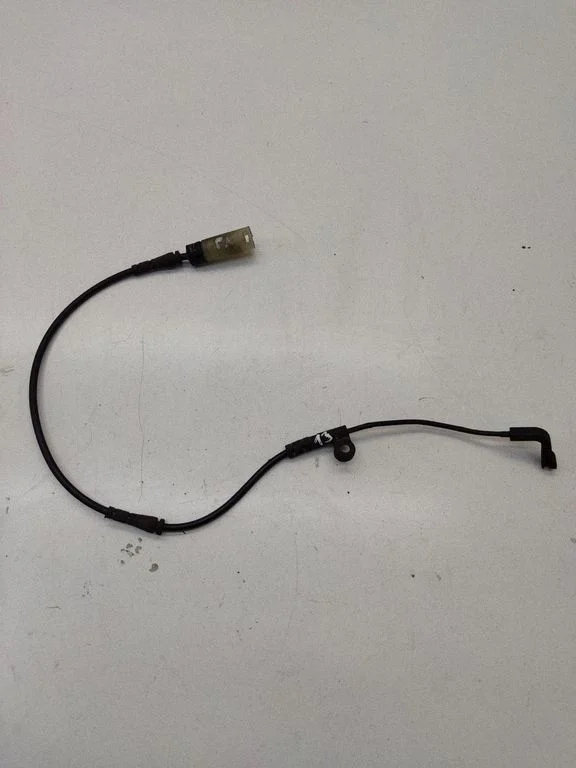 Brake pads wear sensor – BMW 5 Series E60 E61 (2004-2010)