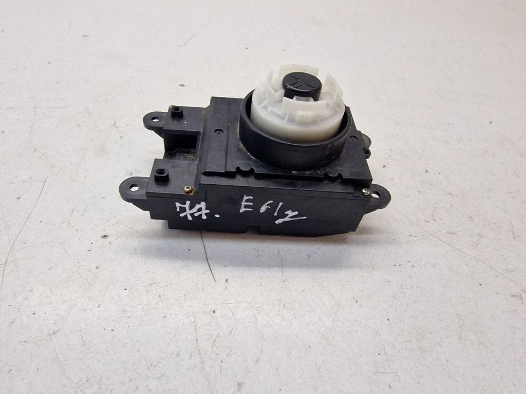 Head unit multimedia control – BMW 5 Series E60 E61 (2004-2010)