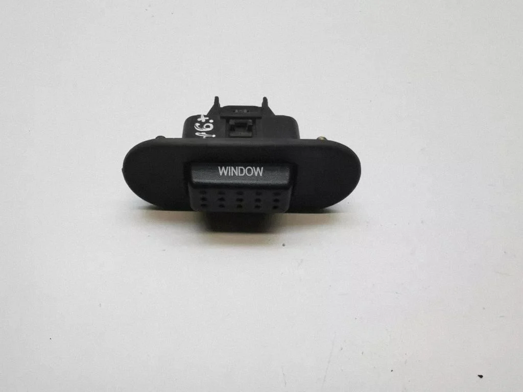 Tailgate glass/window release handle – Hyundai Santa Fe (2000-2006)