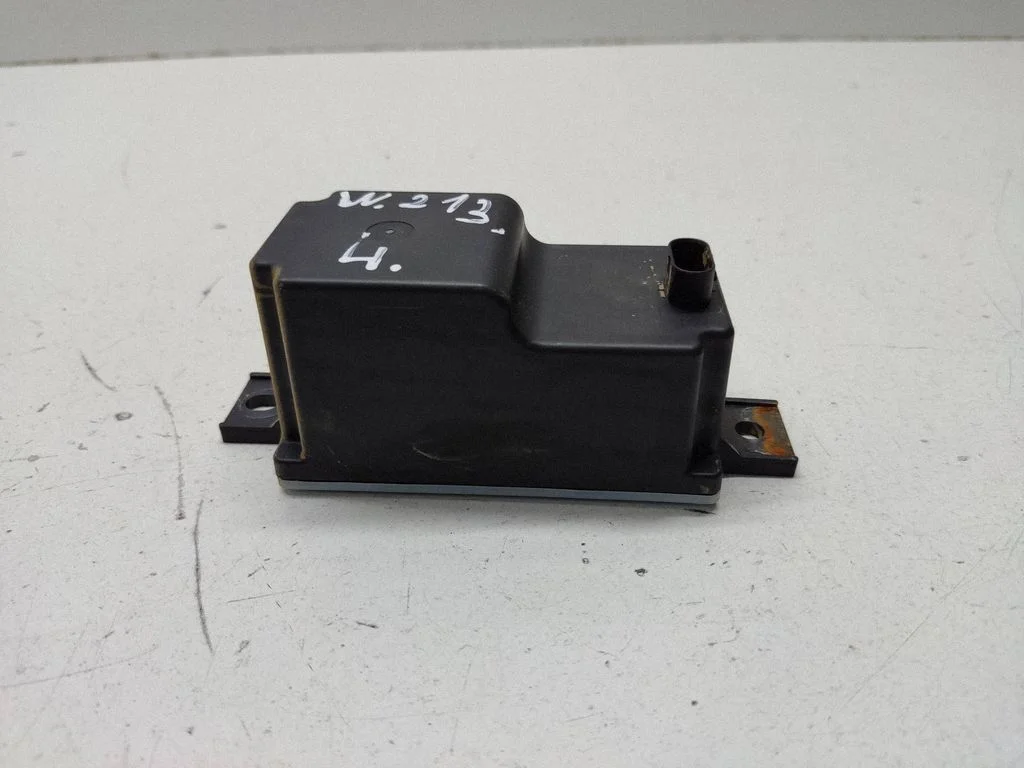 Voltage converter inverter – Mercedes-Benz E-Class W213 (2016-)