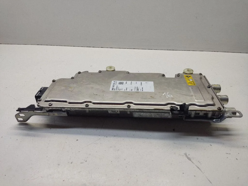Voltage converter inverter – BMW 3 Series G20 G21 (2019-)