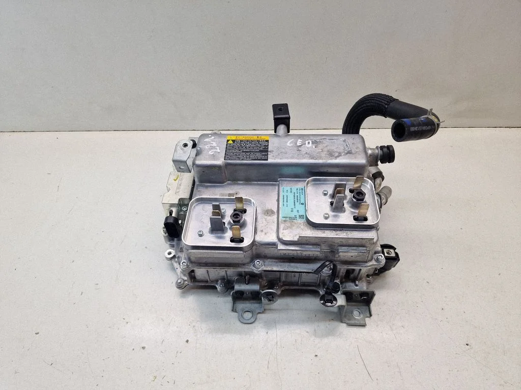 Voltage converter inverter – KIA Ceed (2018-)