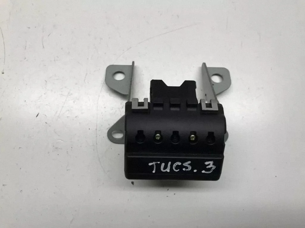 Tailgate sensor – Hyundai Tucson JM (2004-2009)