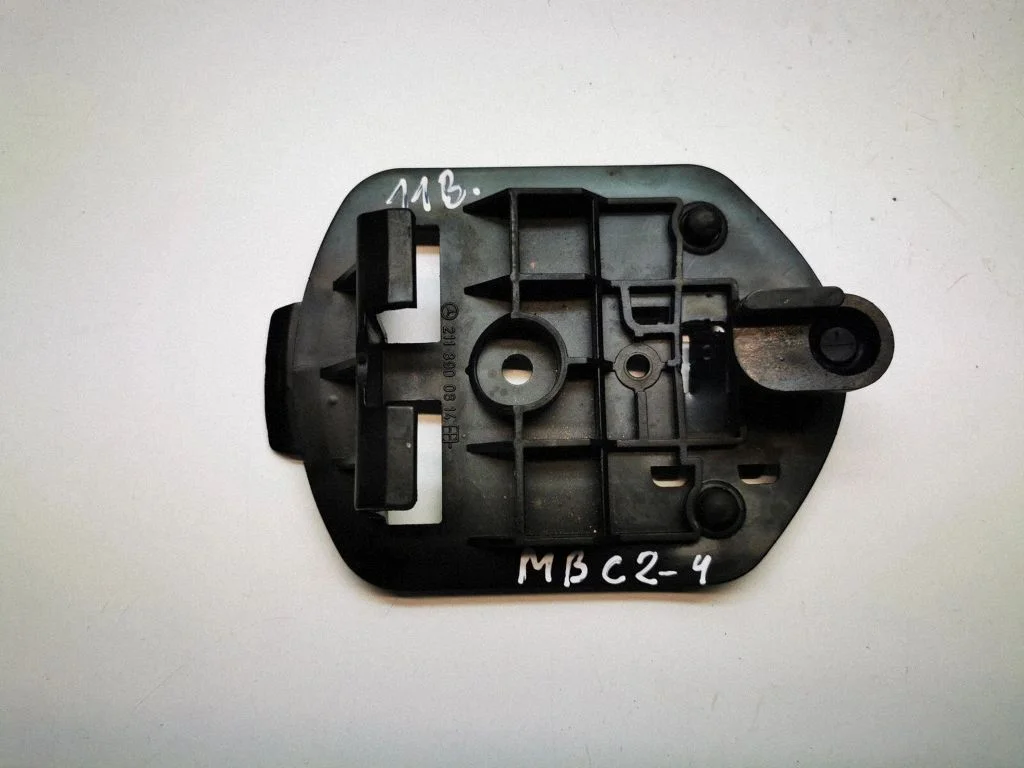 Hazard Warning Triangle Mounting Bracket – Mercedes-Benz C-Class AMG W204 (2007-2014)