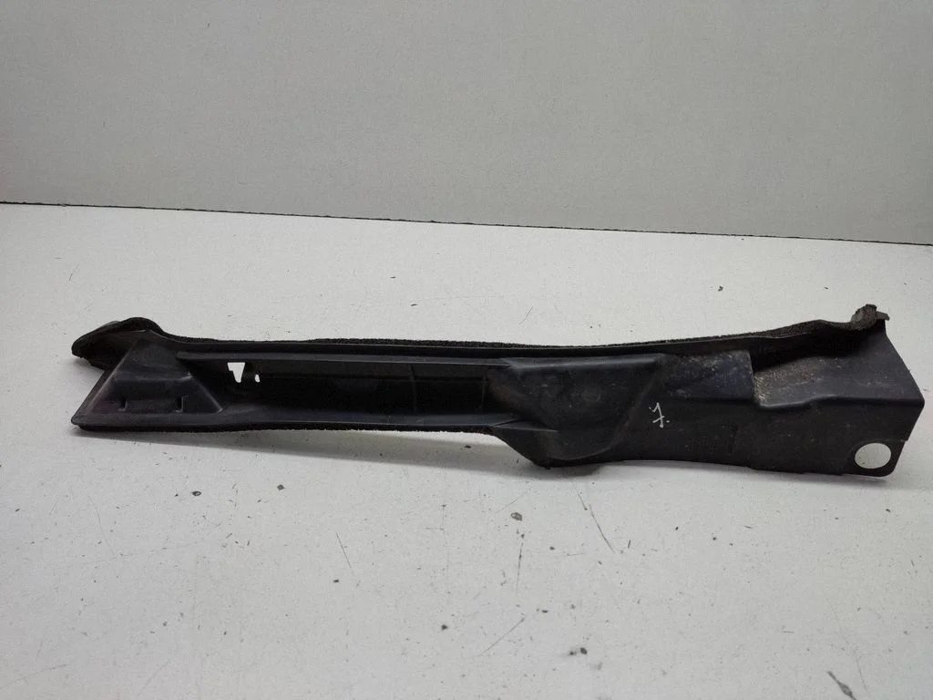 Fender end trim 5382802020