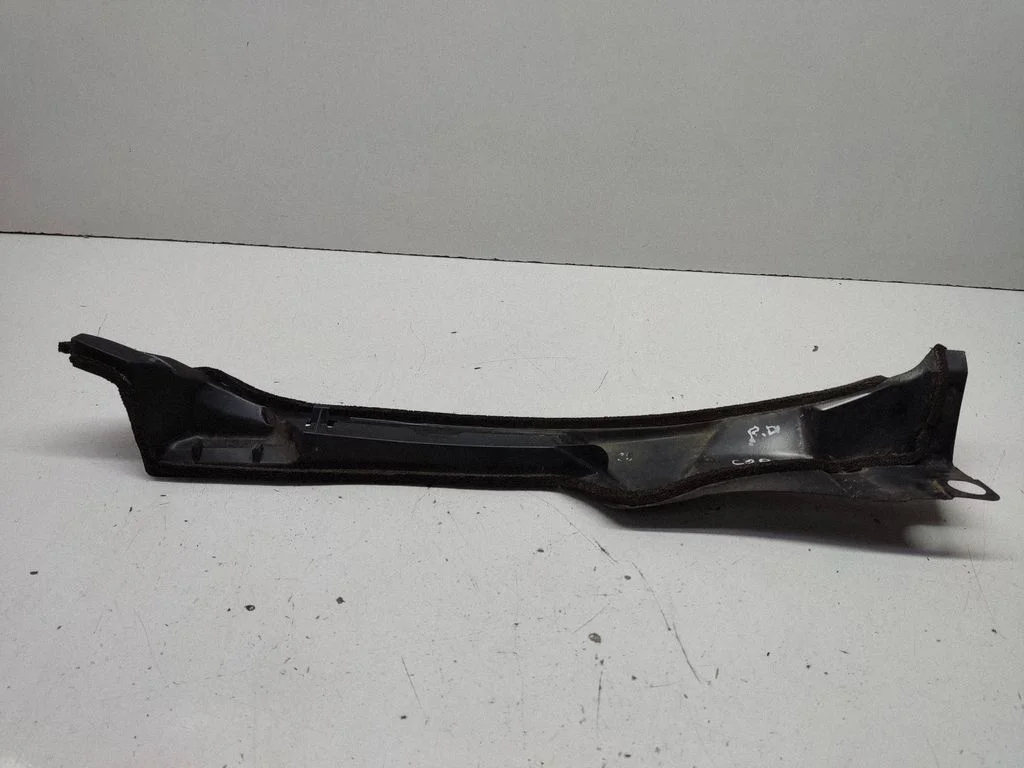 Fender end trim 5382702020