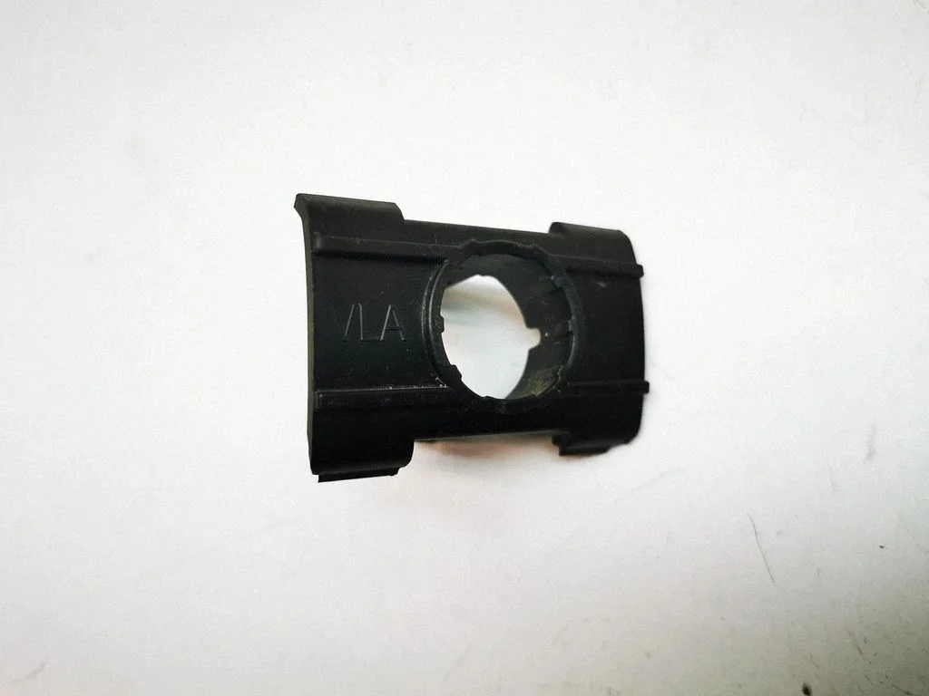 Front parking sensor holder (PDC) – BMW 1 Series E81 E87 (2004-2011)