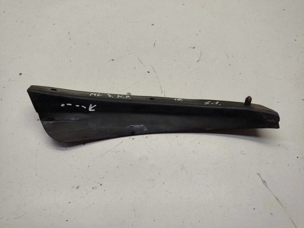 Front splash guards bracket – Mercedes-Benz ML-Class W164 (2005-2011)