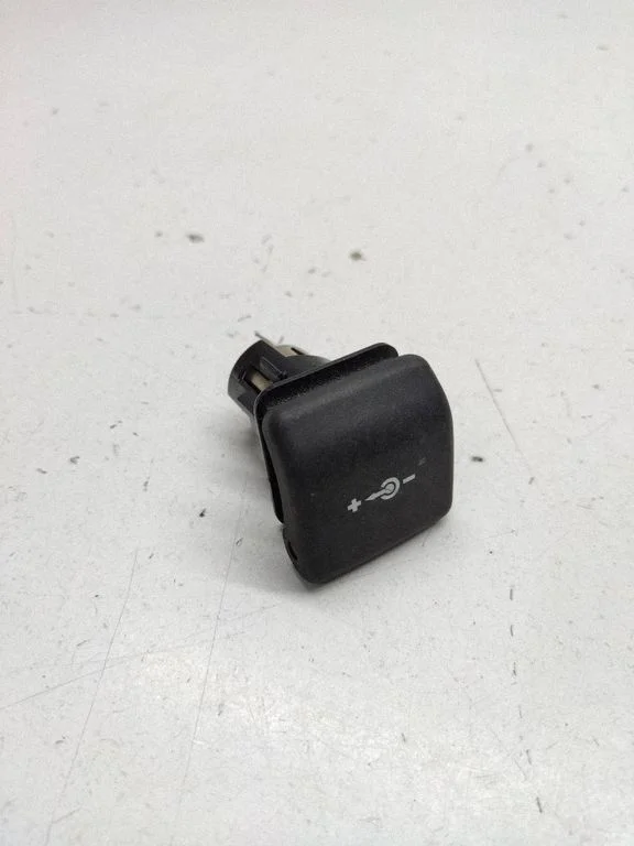 12 V pesa (taga) 6904008