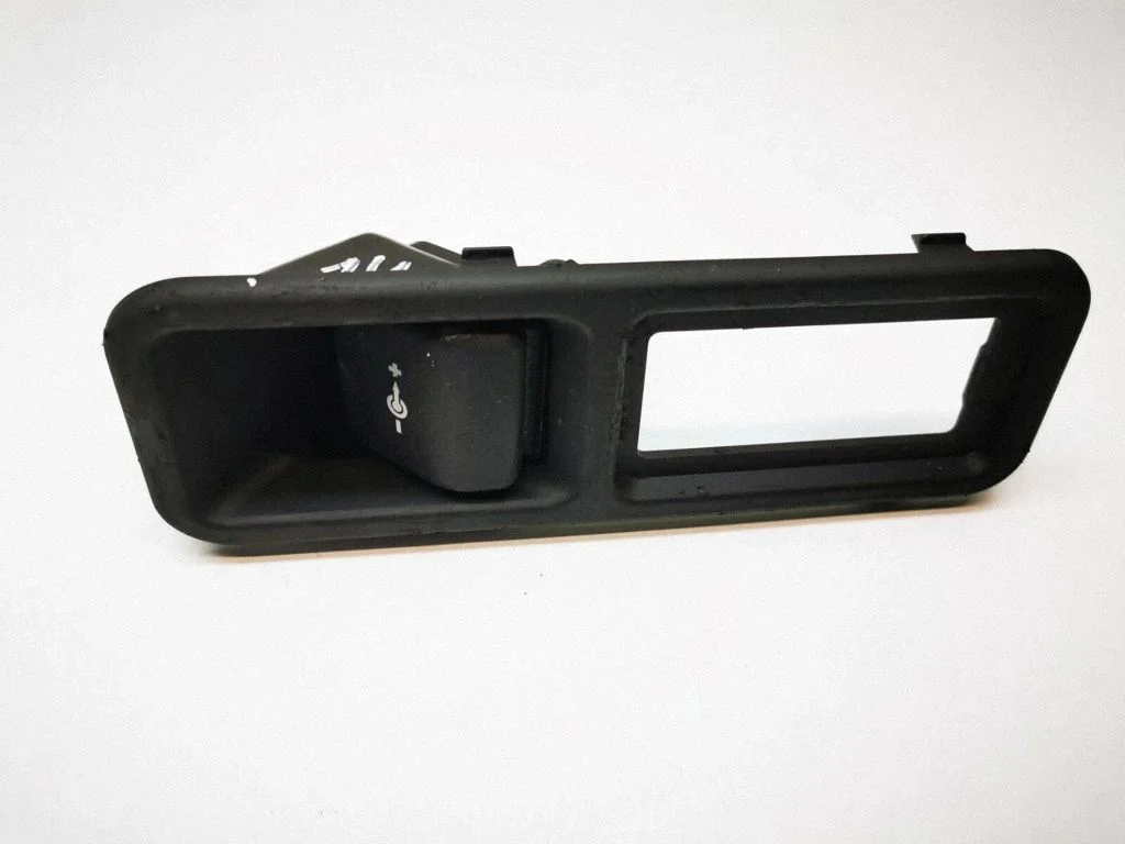 12 V Socket (rear) 7027276