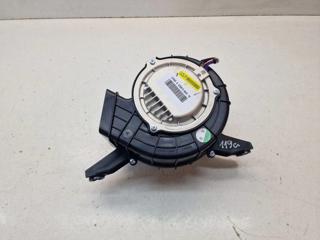 Hübriid-/elektriauto aku jahutusventilaator – KIA Ceed (2018-)