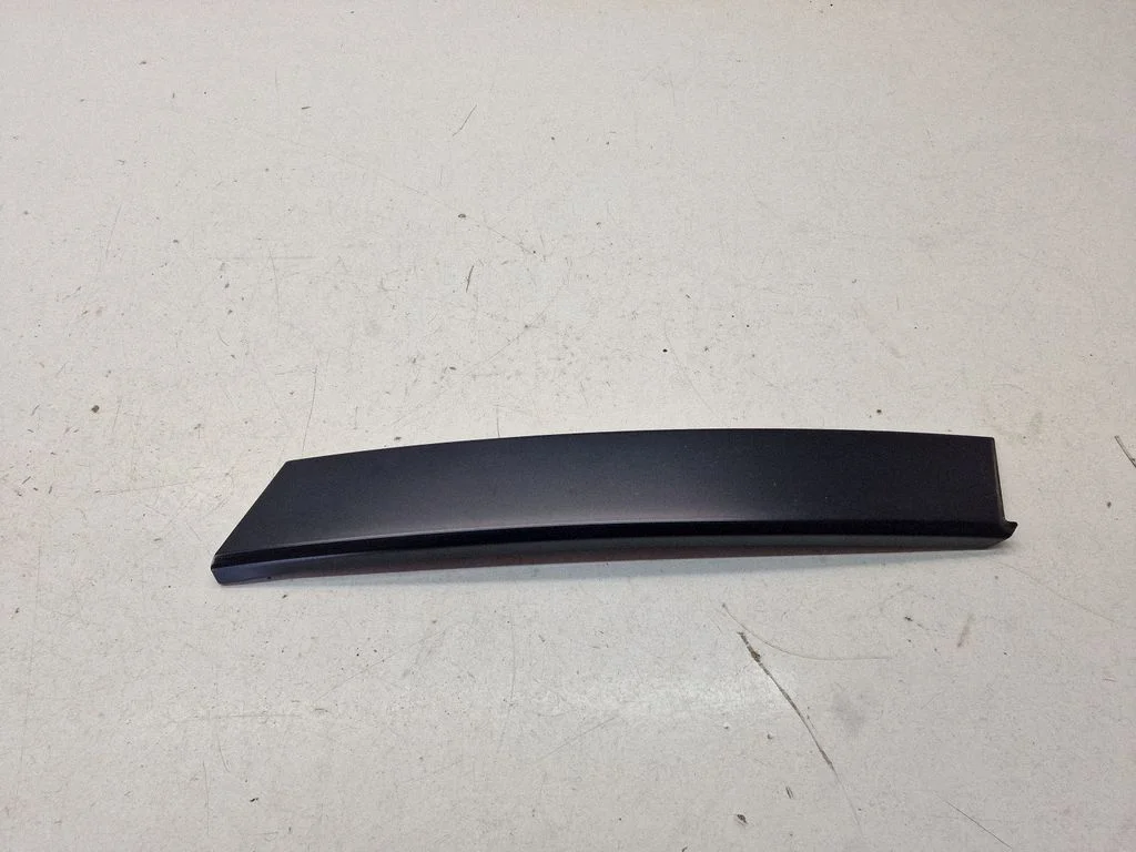 Rear fender molding trim – rear left