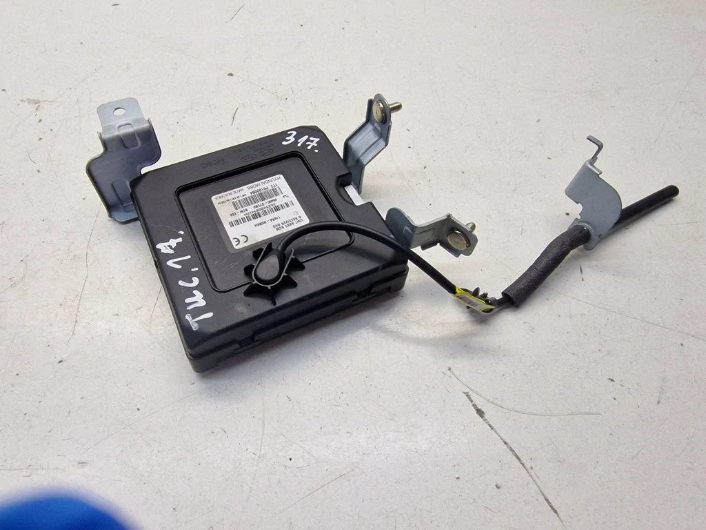 Võtmeta süsteemi KESSY (keyless) juhtplokk/moodul 95400D7CB0