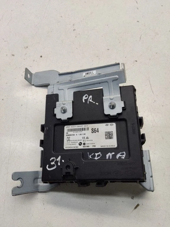 Võtmeta süsteemi KESSY (keyless) juhtplokk/moodul 95480K4192